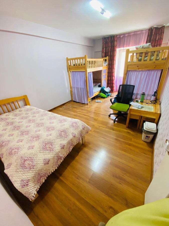 Adventure Riders Mongolia Hostel Ulaanbaatar Exterior photo